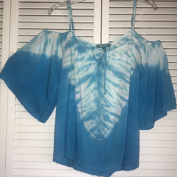 River + Sky  Cold Shoulder Top - Picture 2 of 6